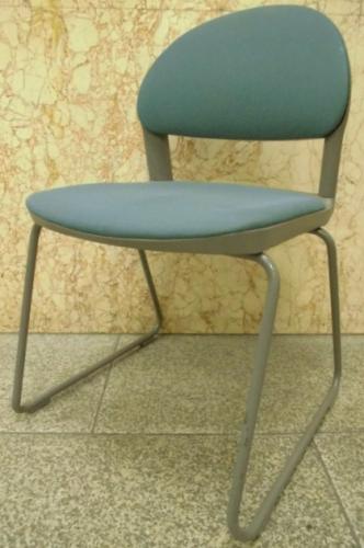 　スタッキングチェア　コクヨ(KOKUYO)　150シリーズ　CK-152<br>渋いブルーグレー!【会議チェア】
                                    中古
            