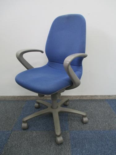 ■ロット商品■【肘付きOAチェア】　オカムラ製　CXチェア　【グレーシェル＆L型肘付き】【中古事務椅子】
                                    中古
            