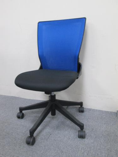 ■状態良好■１台限り【OAミドルバック肘無しチェア・ブルー】【OAチェア】
                                    中古
            