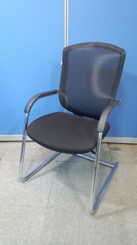 【高級チェアシリーズ】　オカムラ製　コンテッサゲストチェア（Contessa)　■　カンチレバー脚タイプ　■　座面クッションタイプ　■　型番：CM71AB-FBH1【高級チェア】【ロット】【会議チェア】
                                    中古
            