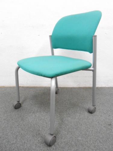■スタッキングチェア　■キャスター付　■グリーン　■コクヨ【会議チェア】
                                    中古
            
