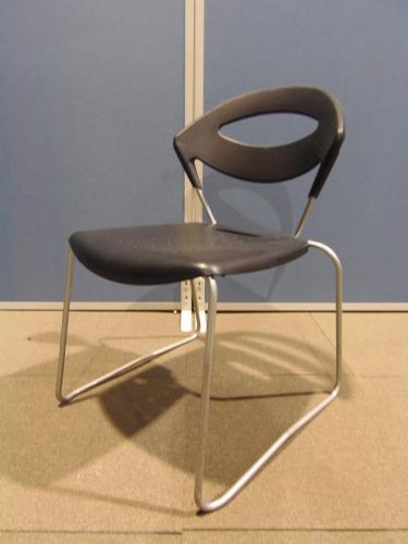 スタッキングチェア！！　状態良好品です！！【会議チェア】
                        
                                    中古
            