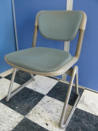 【大量入荷】【国産　ITOKI製】【バーテブラシリーズ】【スタッキングタイプ】人気シリーズのミーティングチェア入荷致しました【会議チェア】
                                    中古
            