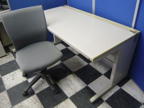 【セット商品】■コクヨ　ＭＸ平机+コクヨ製　トレンザチェアセット
                                    中古
            