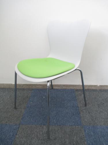 【鮮やかなライムグリーン】【スタックチェア】　内田洋行製　ＭＬ-310シリーズ　【中古事務椅子】【会議チェア】
                                    中古
            