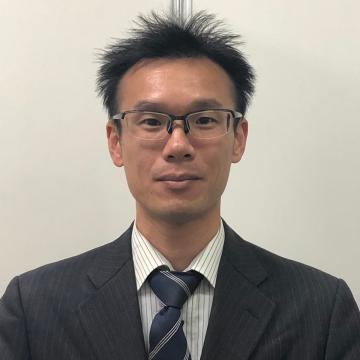 大阪梅田本店の担当スタッフ