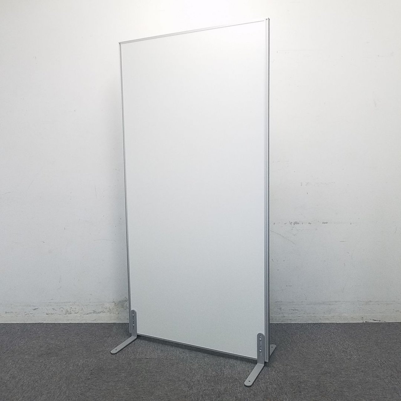 【大量入荷】人気のローパーテーション入荷！中古　オフィス家具　間仕切り　衝立　【メーカー在庫にて保管】
                        メラニンタイプ
                                    新古品
            