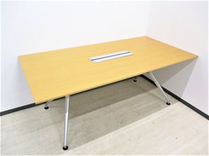 【ナチュラル天板のミーティングテーブル入荷！】会議室をお洒落な暖かい空間にしませんか？