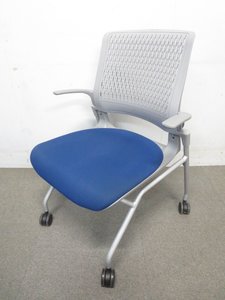 【ふっくら快適クッション！】■コクヨ製　ネスティングチェア　肘付　■オルディナシリーズ　ブルー【おつとめ品】