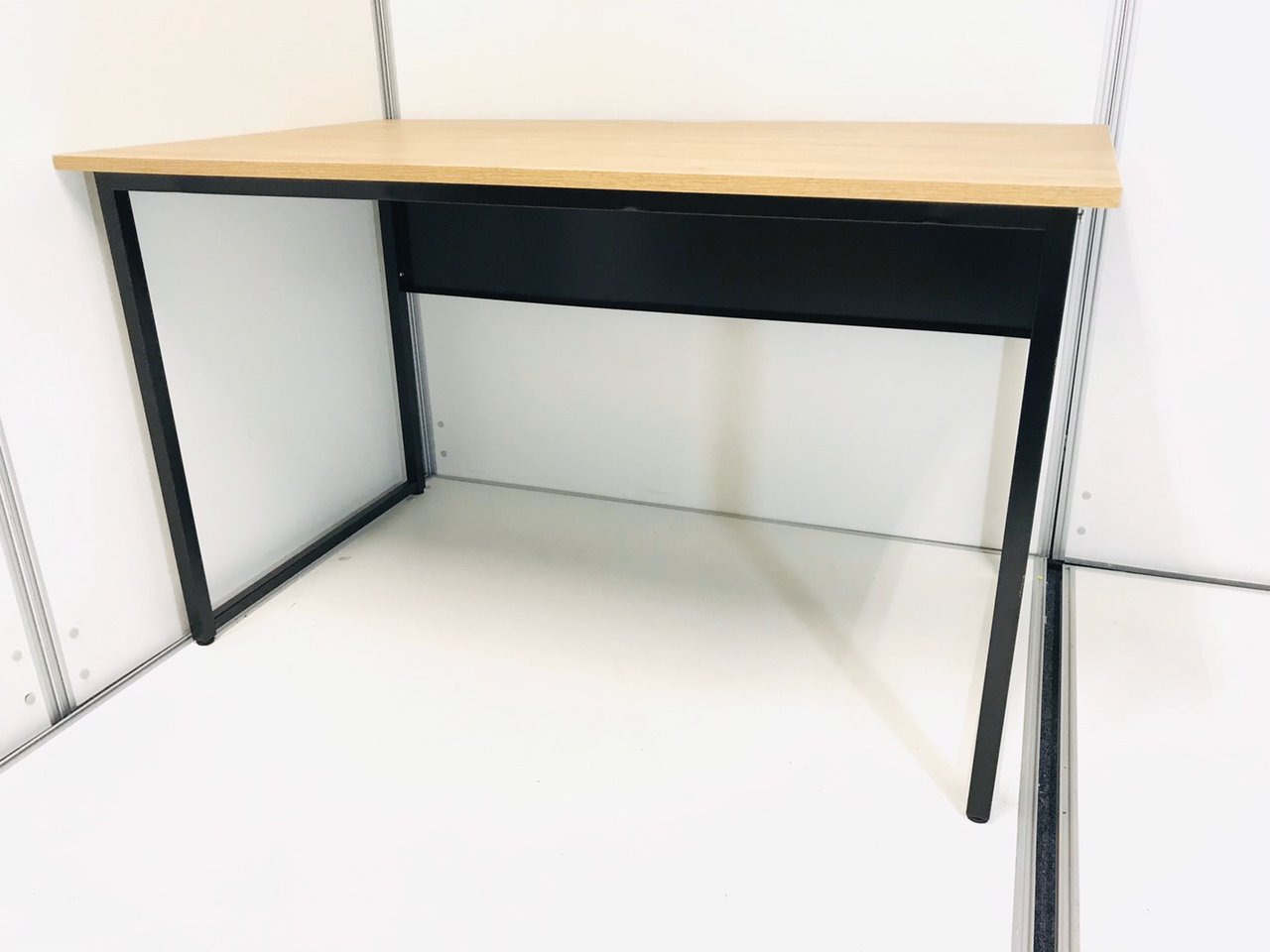 新古品／展示中／古木柄／大人気　最近のトレンド（流行）のオフィスデスク！　◆井上金庫◆SFDシリーズ
                        SFD
                                    新古品
            