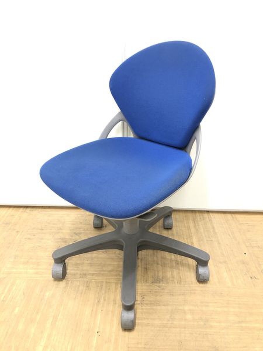 【在庫入替品】【入れ替えにオススメ】肘無しオフィスチェア【国内メーカー】
                        プレーゴ 
                                    中古
            