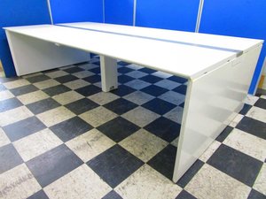 【広さを感じさせてくれるホワイトのフリアド！】オカムラ　フリーウェイ