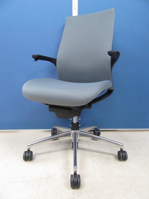 【中古】エムフォー（アルミ脚）   コクヨ（KOKUYO） 肘付ハイバックチェア