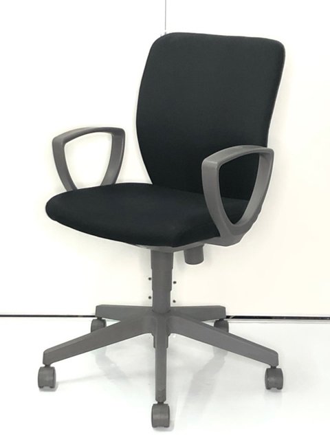 【中古】チェロ   コクヨ（KOKUYO） 肘付ローバックチェア