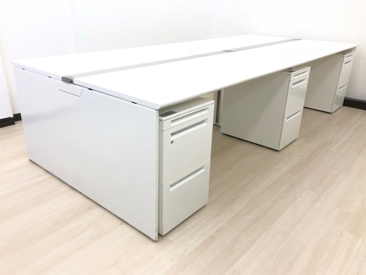 【倉庫在庫品】好きな席に座れるので、社内のコミュニケーションが円滑に進みます！※ワゴンは別売りです
                        プロユニットフリーウェイ 
                                    中古
            