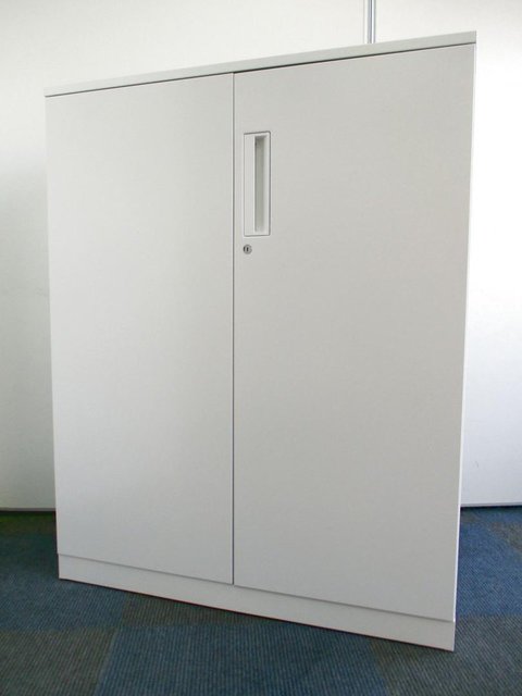 【中古】エディア   コクヨ（KOKUYO） ローキャビネット／両開き