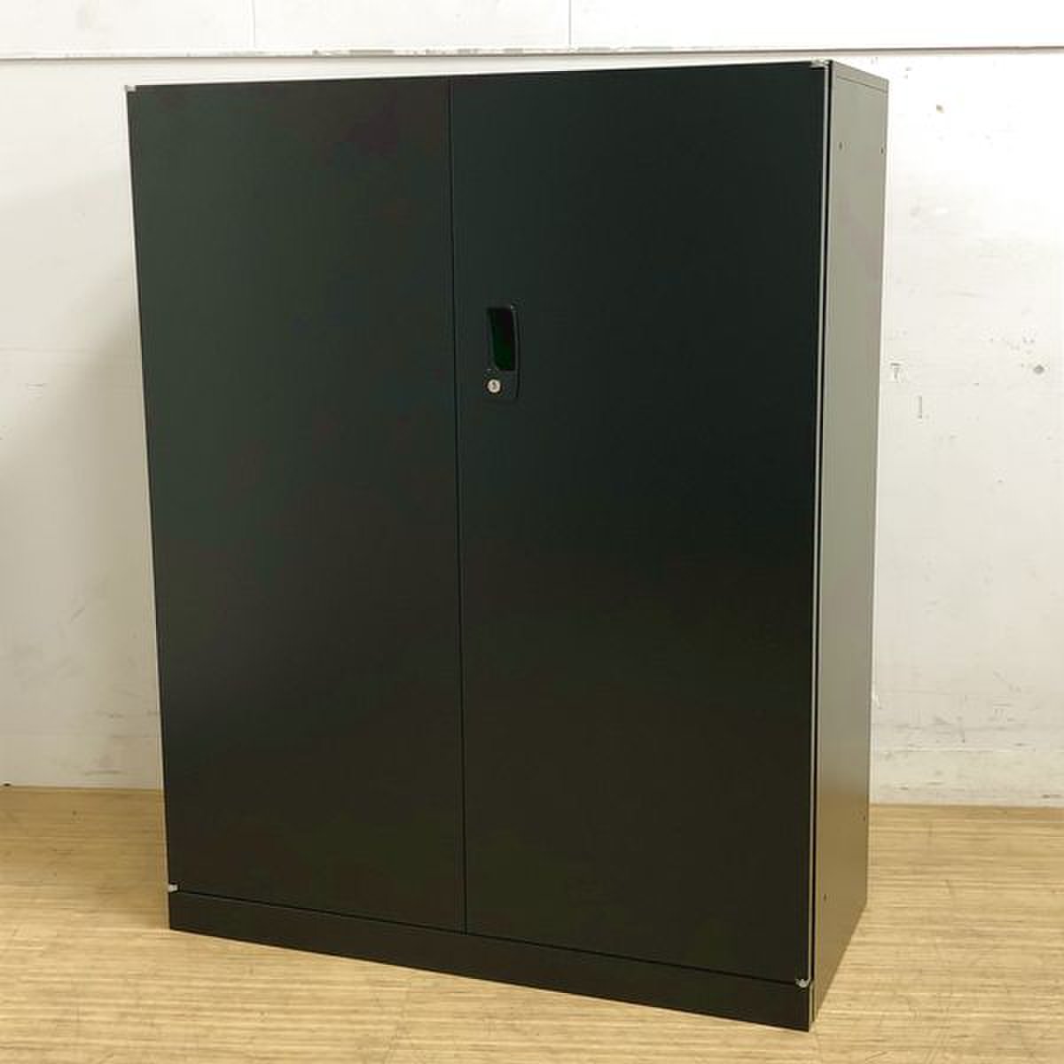 【新古品】【売り場変更に伴う売り切り価格】ブラックの書庫　生興
                        ANK
                                    新古品
            