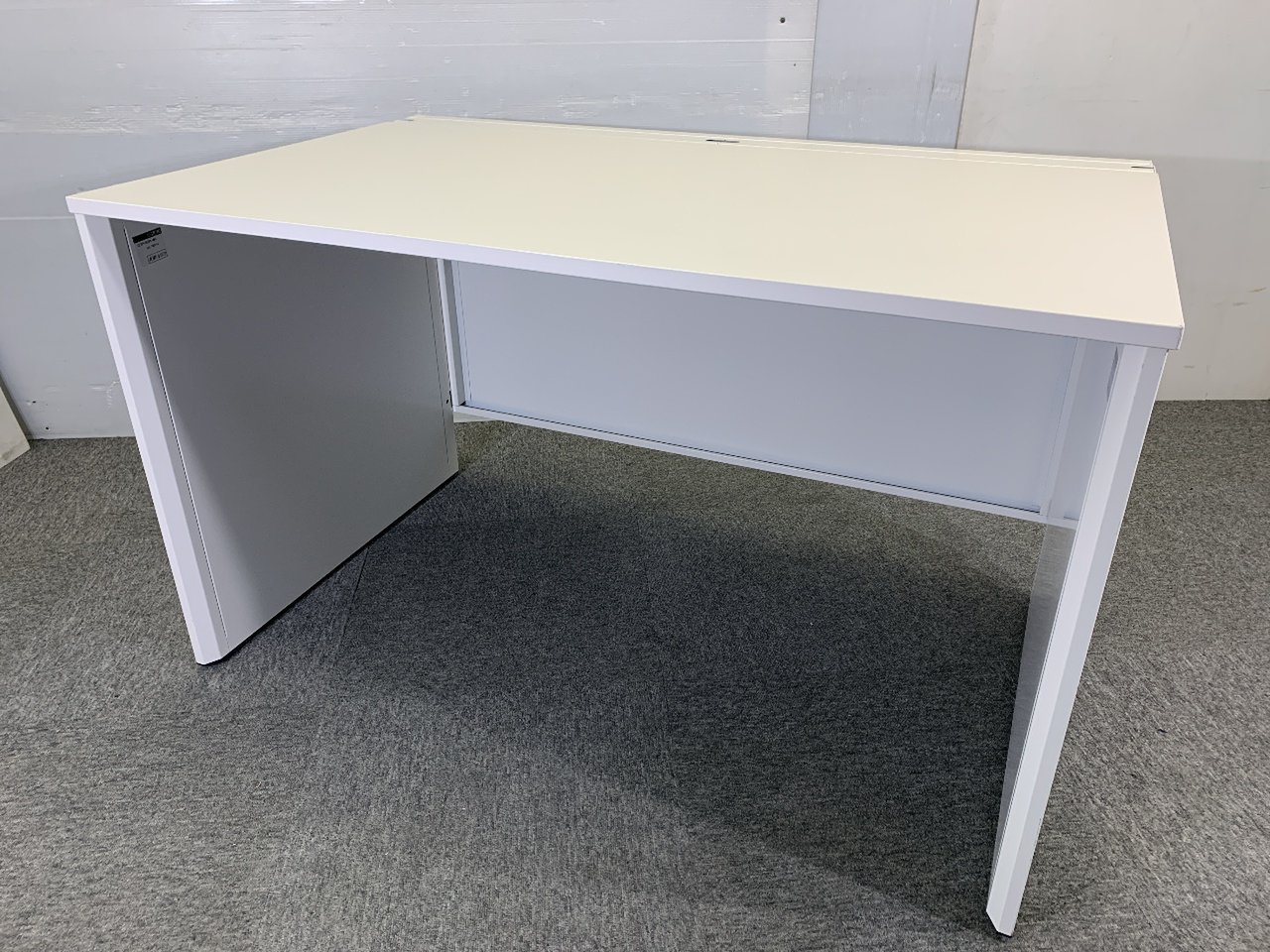 【イトーキ/ITOKI】平机/パネル脚でひざ元が隠せます/CLRP-307PR-W9
                        インターリンクR 
                                    中古
            