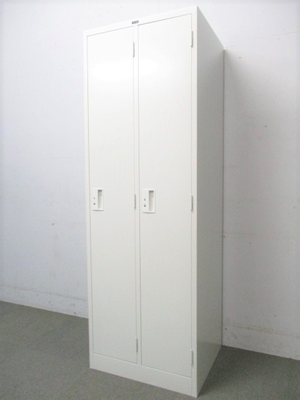 ■2人用ロッカー　ホワイト　■コストパフォーマンス抜群！【新品だから台数も揃う！】
                        スチールロッカー　New Hope【GOOD SELECTION】BFI
                                    新品
            