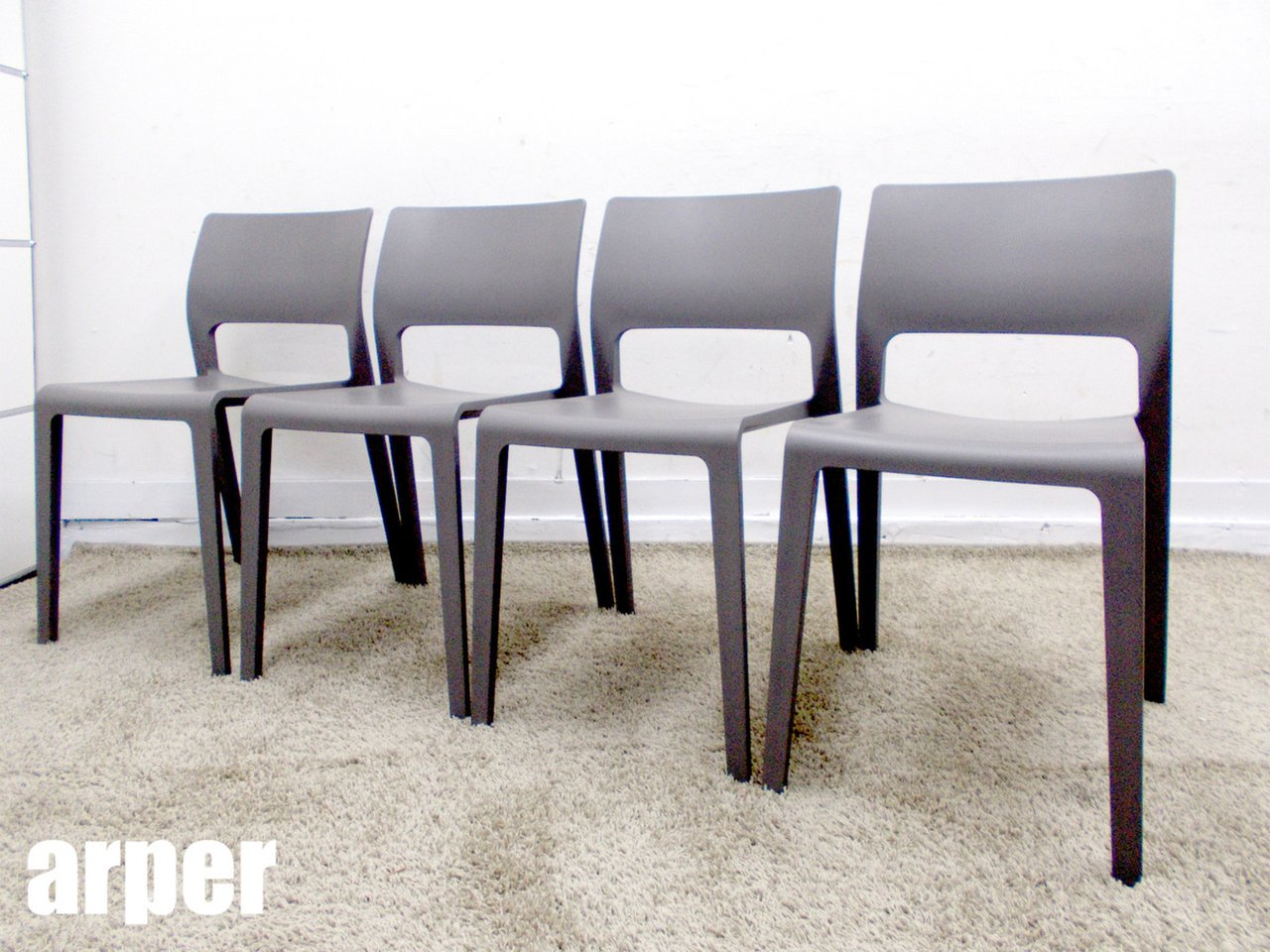 arper/アルペール　Juno / ジュノ ダイニングチェア 4脚セット　グレー
                        その他シリーズ
                                    中古
            