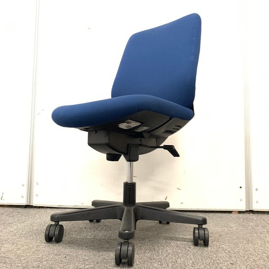 【中古】トルテ   イトーキ（ITOKI） 肘無ハイバックチェア