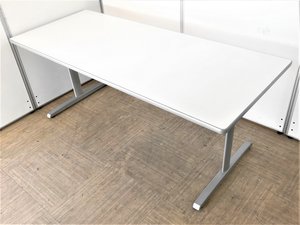 【限定1台】オカムラ製ホワイトテーブルがまさかの衝撃価格！！