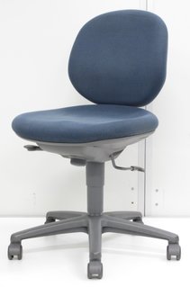 【大量入荷！】様々なオフィスにジャストフィット！※クリーニング済み◆内田洋行製ジャストチェア