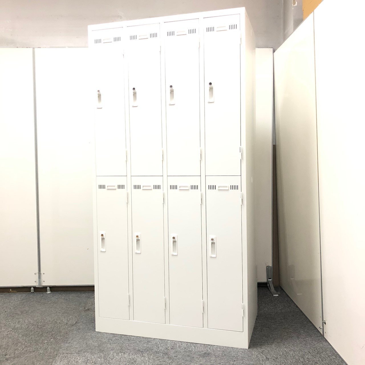 多人数の中でも人気が高いロッカーになります！！
                        SLK
                                    新古品
            