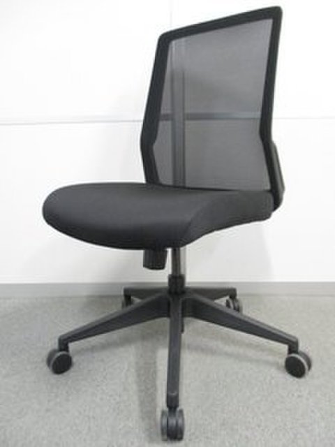 【テレワーク(在宅ワーク・リモートワーク)を始める方に是非】メッシュ素材で高い通気性を誇るオフィスチェア