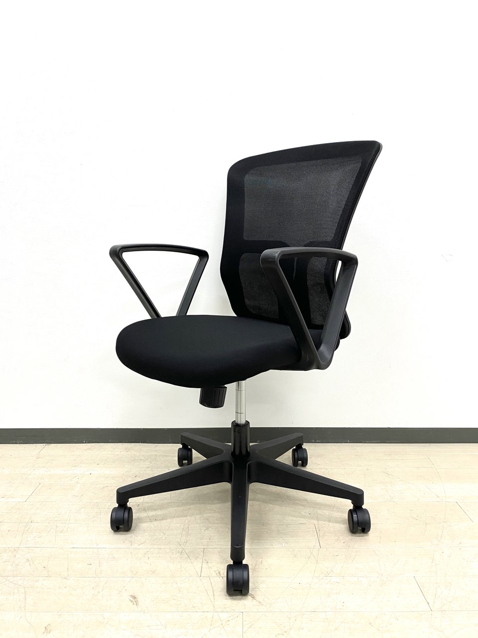 人気のメッシュチェアがなんとびっくり価格！新品段ボールでお届け！現地組み立て可能！！
                        GSMシリーズ 
                                    新古品
            