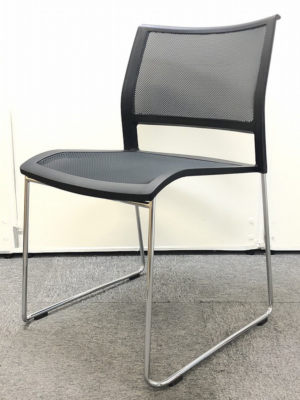 オールメッシュのスタッキングチェア！！これからの季節にもバッチリです！！
                        その他シリーズ
                                    中古
            