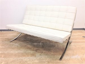 【さらに値下げ！】【リプロダクト品】王様の為に作られたチェア　バルセロナチェア　洗練されたデザインで、豊かなワークライフを