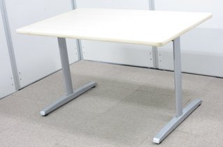 【リラックスした雰囲気に！】■オカムラ製　ミーティングテーブル　W1200mmタイプ　木目柄ナチュラルカラー