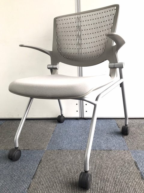 【中古】グラータ   オカムラ（okamura） ネスティングチェア