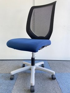 【低価格のメッシュチェア】ゆったり座れるハイバック！