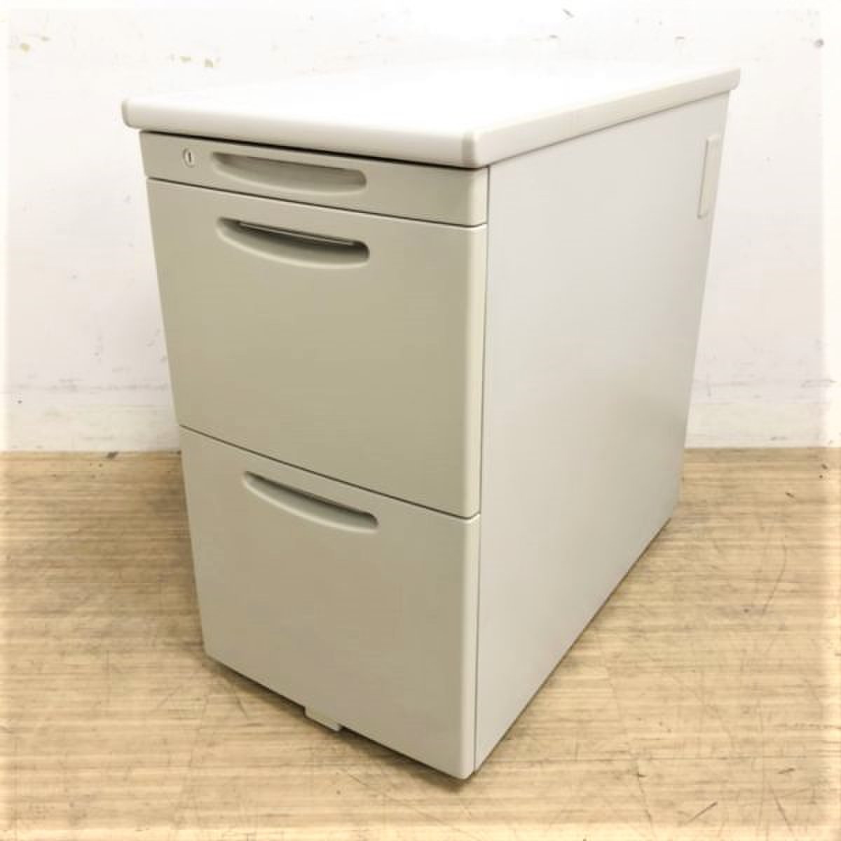 A4ファイル2段収納　鍵付き　オカムラ　SD　
                        SD 
                                    中古
            