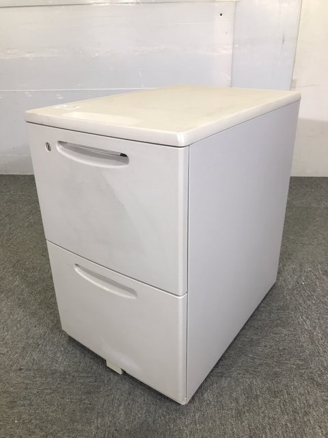 【中古】SD   オカムラ（okamura） 脇机2段