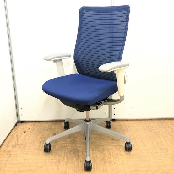【中古】コーラルメッシュ  CQ85GW オカムラ（okamura） 肘付ハイバックチェア