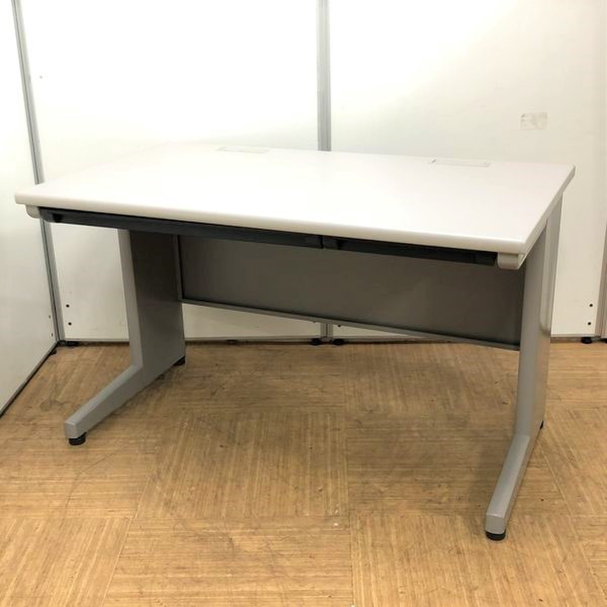【在庫入れ替え価格】イトーキのスタンダードデスク　CZシリーズ　
                        CZ 
                                    中古
            
