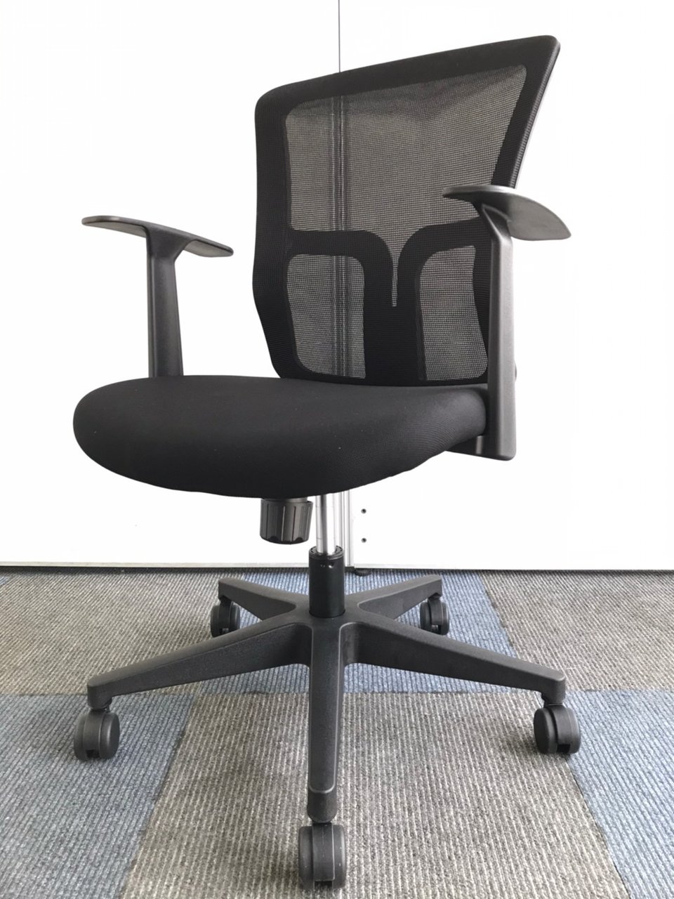 【近年人気なメッシュ生地】シンプルなオフィス用チェア！
                        GSMシリーズ 
                                    新品
            