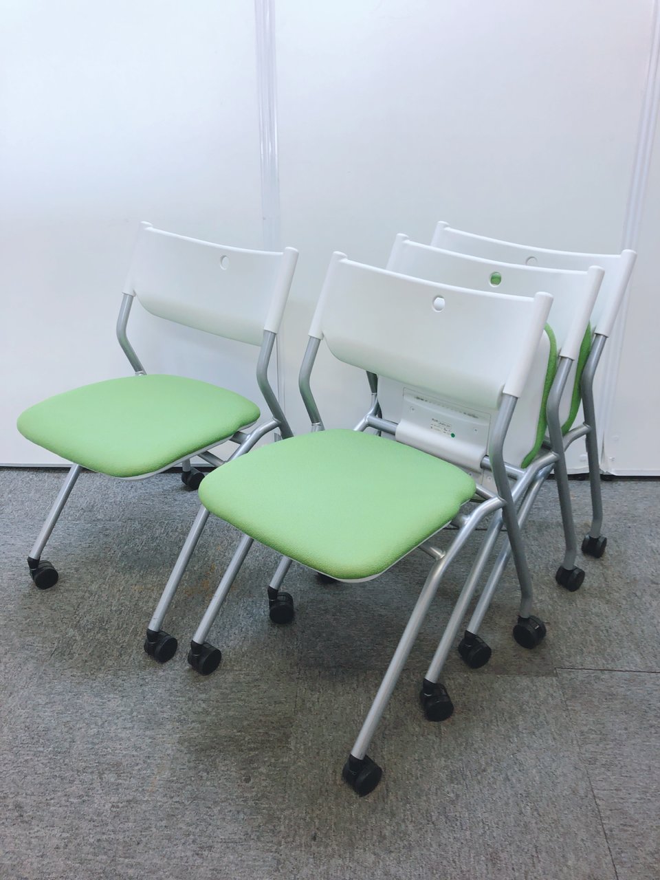 【セット商品】4脚セット！グリーンネスティングチェア
                        PT シリーズ 
                                    中古
            