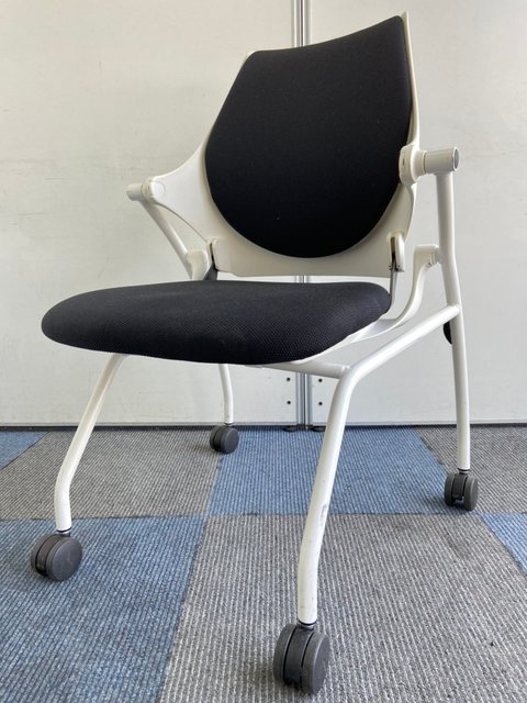 【中古】イプサ  KLD155NGSW9W9T1 イトーキ（ITOKI） ミーティングチェア