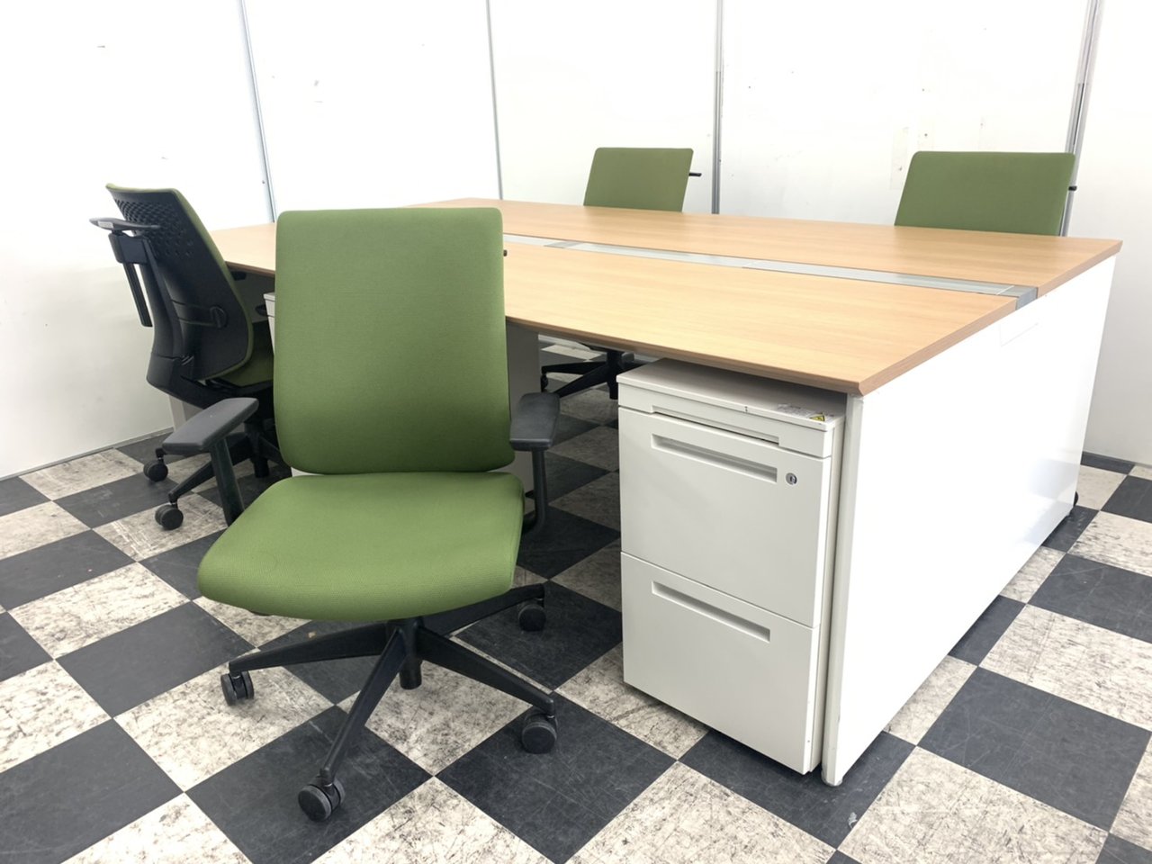 【セット割引　10％オフ！】【幅2400㎜】木目色フリーアドレスデスク！セットでお得！オカムラ製　フリーウェイ
                        プロユニットフリーウェイ 
                                    中古
            