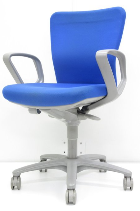 【中古】カロッツァ   オカムラ（okamura） 肘付ローバックチェア