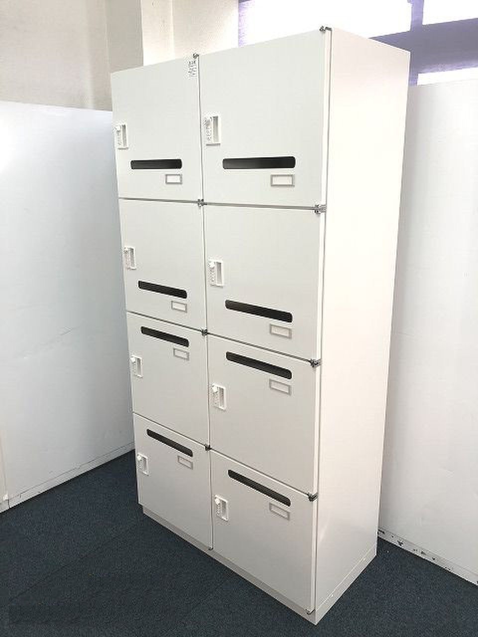 早い者勝ち！！【電源付属で収納しながら充電可能】ホワイトカラーの8人用メールロッカーの入荷です！！■おつとめ品【マスター未付属】■イトーキ■シンライン
                        シンライン 
                                    中古
            