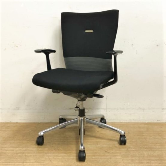 【中古】フィーゴ   オカムラ（okamura） 肘付ミドルバックチェア