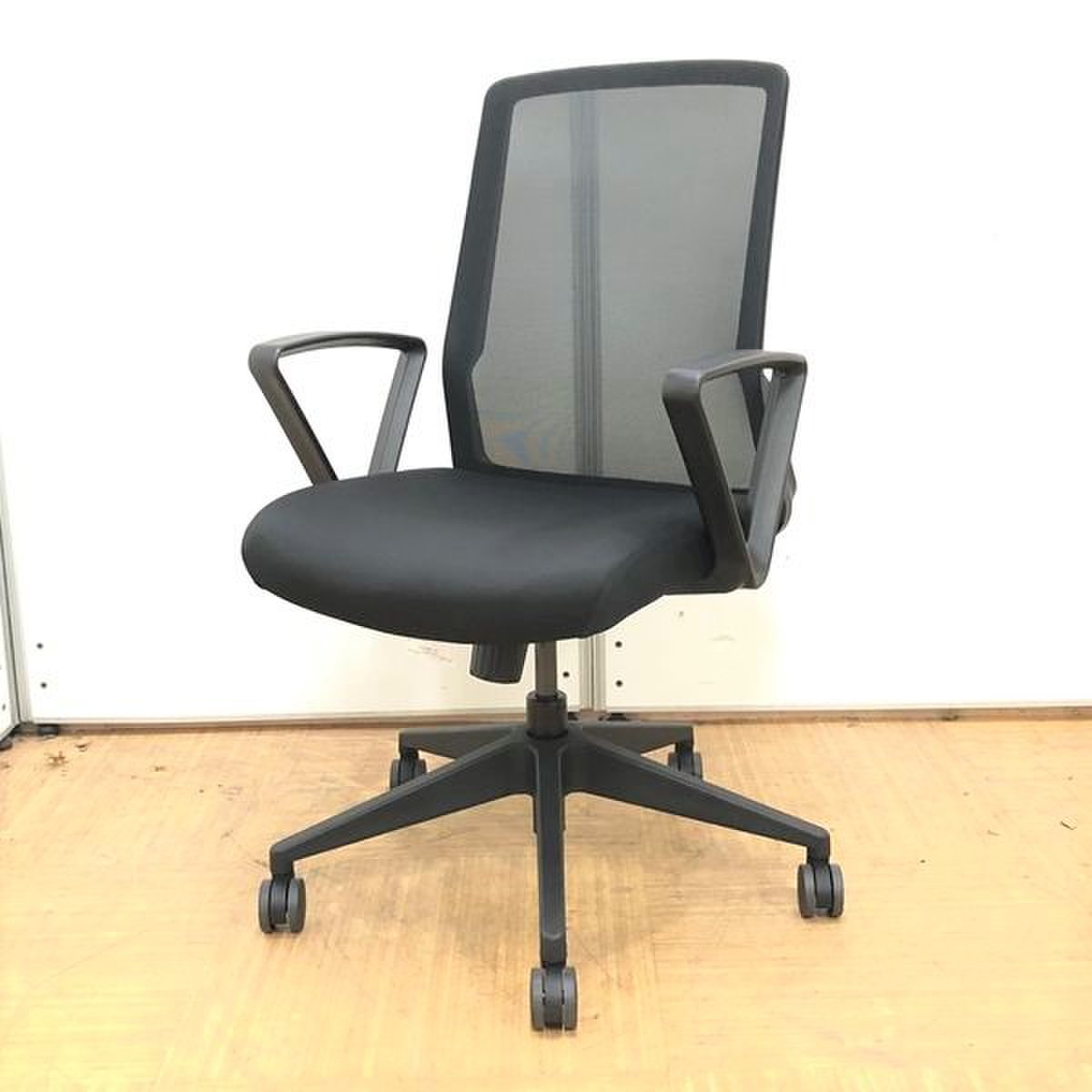 【倉庫在庫品】通気性の高いメッシュタイプ！在庫豊富で買い揃えるなら今がチャンス！
                        STM-45
                                    新古品
            