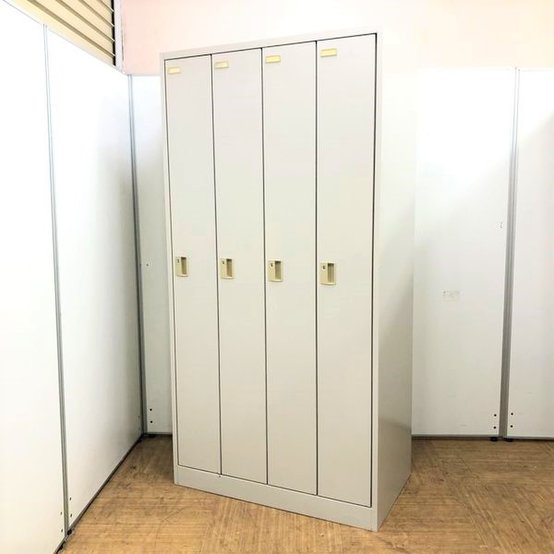 【中古】FZ  オカムラ（okamura） 4人用更衣ロッカー