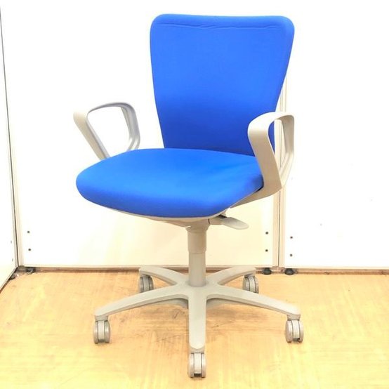 【中古】カロッツァ  CK43GR FS18 オカムラ（okamura） 肘付ローバックチェア