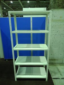 W900・H1800のオカムラ・中古ラックが大量(220台)入荷しました！　天地5段　耐荷重：段/150kg　ボルトレスなので組立も簡単！　　 
※マテハン本舗の中古商品は、千葉県柏市に在庫がございます。